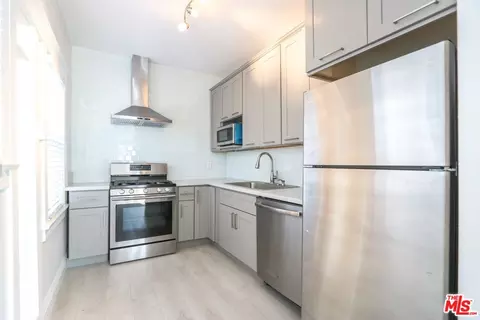 Kitchen - 328 W 8th St, Long Beach, CA 90813 photo 1 of 4