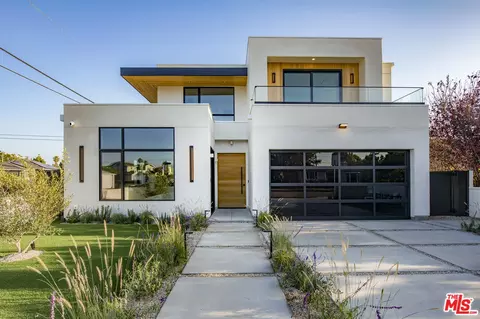 12806 Admiral Ave, Los Angeles, CA 90066