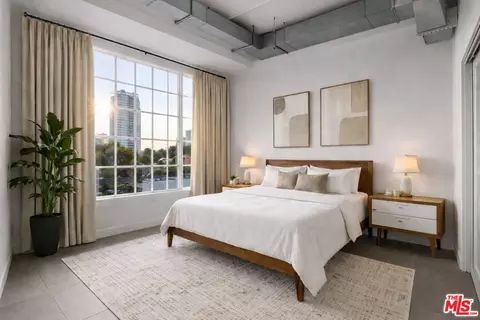 939 S Broadway #308, Los Angeles, CA 90015