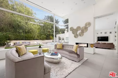 2654 Roscomare Rd, Los Angeles, CA 90077