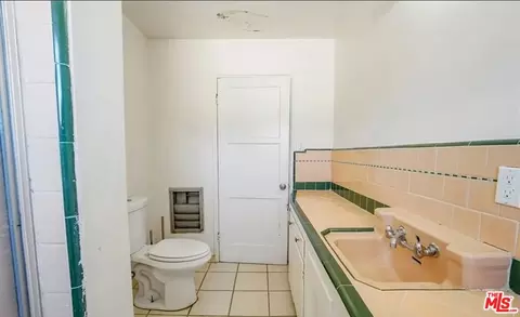 Bath - 2010 E 122nd St, Compton, CA 90222 photo 5 of 5
