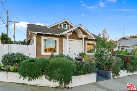 3712 E 10th St, Long Beach, CA 90804