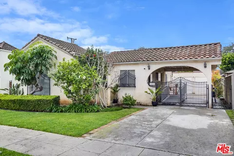11021 Braddock Dr, Culver City, CA 90230