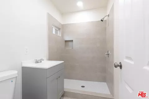 Bath - 2650 E 220th St, Carson, CA 90810 photo 4 of 4