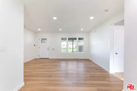 Living - 2650 E 220th St, Carson, CA 90810 photo 3 of 4