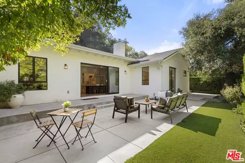 9782 Oak Pass Rd, Beverly Hills, CA 90210