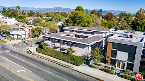 12070 Woodbridge St, Studio City, CA 91604