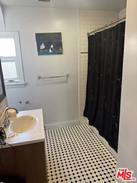 Bath - 1218 N Spring Ave, Compton, CA 90221 photo 2 of 2