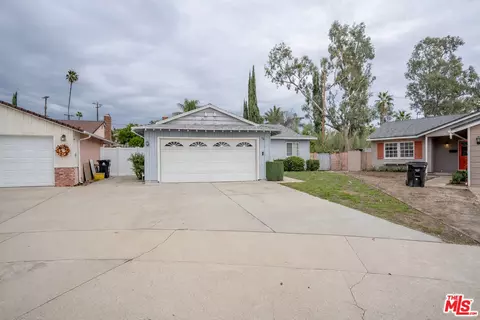 13131 Crewe St, North Hollywood, CA 91605