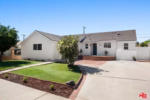 7045 Varna Ave, North Hollywood, CA 91605