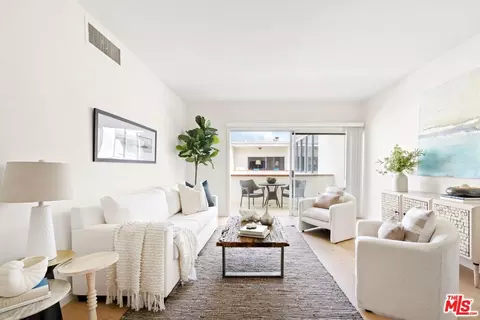 521 Montana Ave #305, Santa Monica, CA 90403