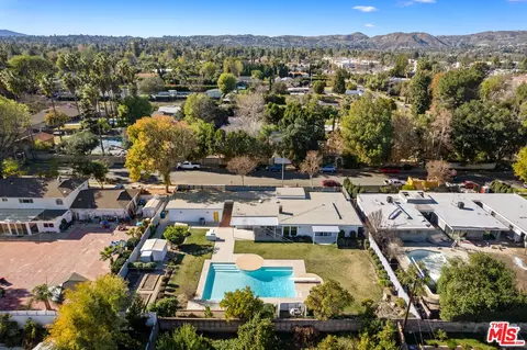 6228 Sale Ave, Woodland Hills, CA 91367