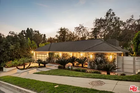 2143 N Hobart Blvd, Los Angeles, CA 90027