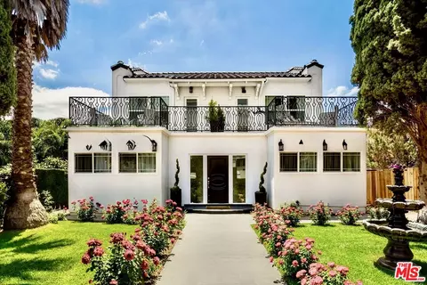 6110 N De Longpre Ave, Los Angeles, CA 90028