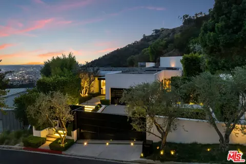 1877 Rising Glen Rd, Los Angeles, CA 90069