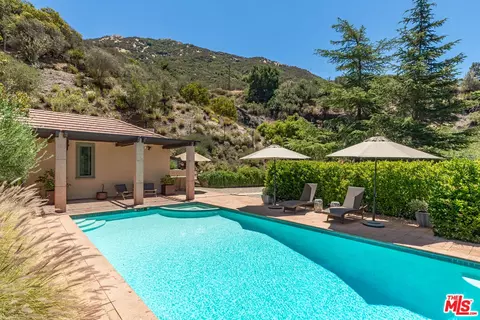 1045 Cold Canyon Rd, Calabasas, CA 91302