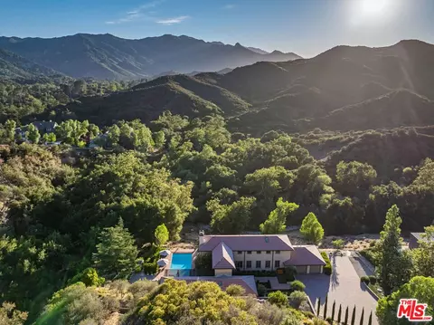 1045 Cold Canyon Rd, Calabasas, CA 91302