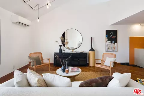 1914 11th St #4, Santa Monica, CA 90404