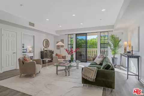 107 N Swall Dr #304, Los Angeles, CA 90048
