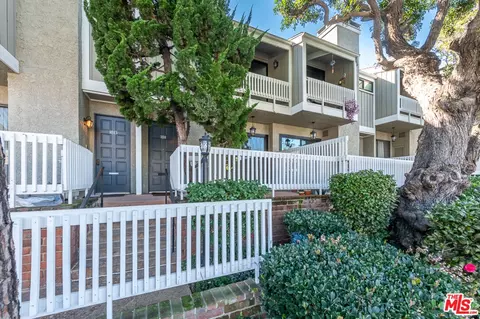1811 Barry Ave, Los Angeles, CA 90025