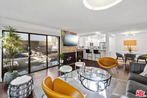 950 N Kings Rd #260, West Hollywood, CA 90069
