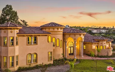 14420 Merlot Ct, Riverside, CA 92508