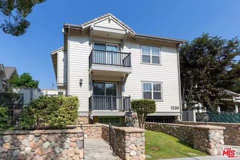 1239 W 30th St, Los Angeles, CA 90007