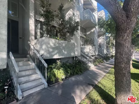 8611 Burton Way #6, Los Angeles, CA 90048