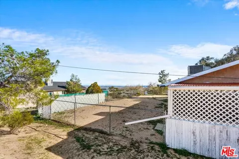 Exterior - 60460 Alta Mesa Dr, Joshua Tree, CA 92252 photo 6 of 10