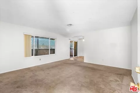 Living - 60460 Alta Mesa Dr, Joshua Tree, CA 92252 photo 2 of 4