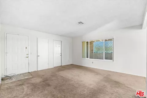 Living - 60460 Alta Mesa Dr, Joshua Tree, CA 92252 photo 3 of 4
