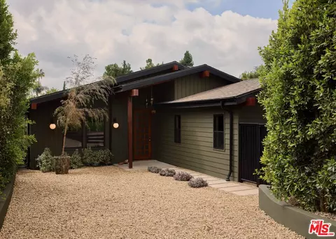 12406 La Maida St, Valley Village, CA 91607