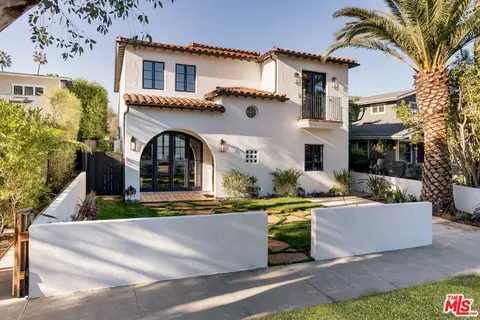 2445 Glyndon Ave, Venice, CA 90291