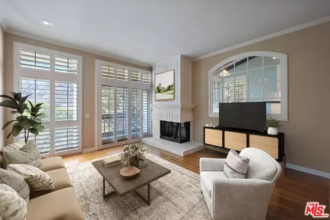 17099 Palisades Cir, Pacific Palisades, CA 90272