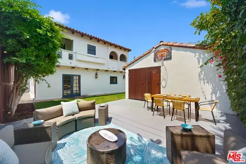 588 N Gower St, Los Angeles, CA 90004
