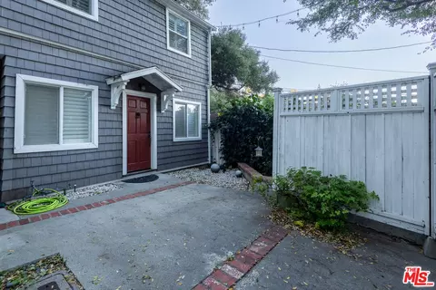 2015 Rosilla Pl, Los Angeles, CA 90046