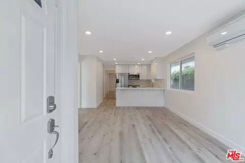 1025 Pleasantview Ave, Venice, CA 90291