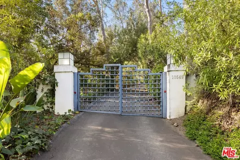 10549 Rocca Pl, Los Angeles, CA 90077