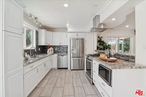 2216 Carlsbad Ct, Simi Valley, CA 93063 photo 7