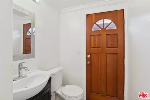 2216 Carlsbad Ct, Simi Valley, CA 93063 photo 13