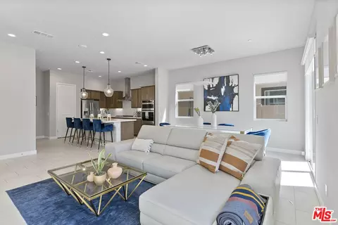 551 Daniel Freeman Cir, Inglewood, CA 90301