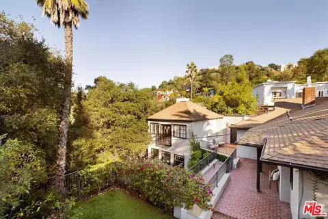 2770 La Castana Dr, Los Angeles, CA 90046