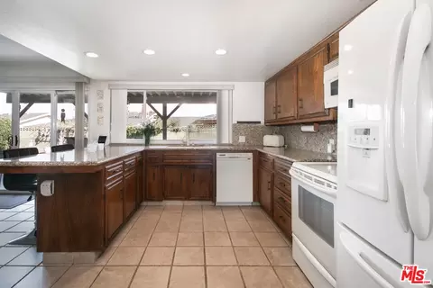 44120 Planet Cir, Lancaster, CA 93536 photo 8