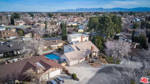 44120 Planet Cir, Lancaster, CA 93536 photo 43