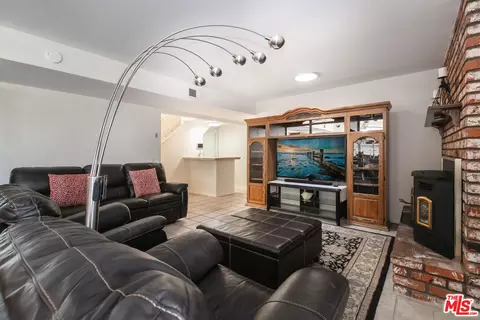 44120 Planet Cir, Lancaster, CA 93536 photo 10