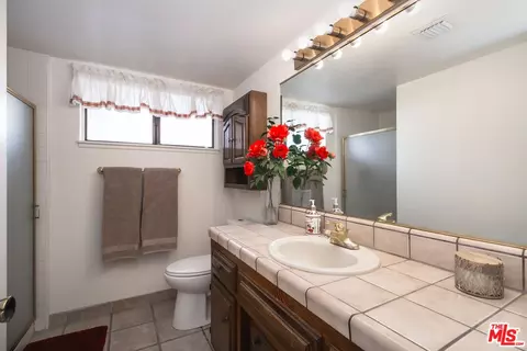 44120 Planet Cir, Lancaster, CA 93536 photo 27