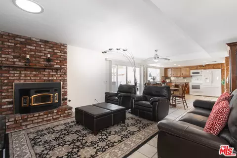 44120 Planet Cir, Lancaster, CA 93536 photo 6