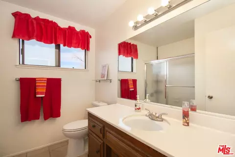 44120 Planet Cir, Lancaster, CA 93536 photo 22
