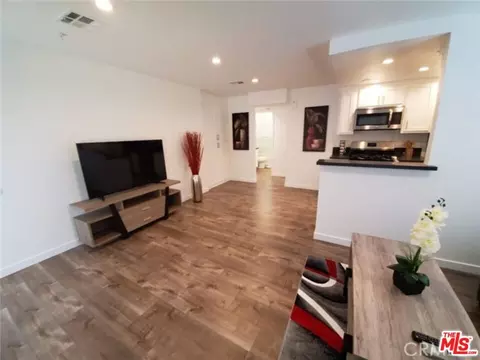 601 N Normandie Ave, Los Angeles, CA 90004