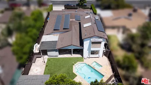 6449 Radford Ave, North Hollywood, CA 91606